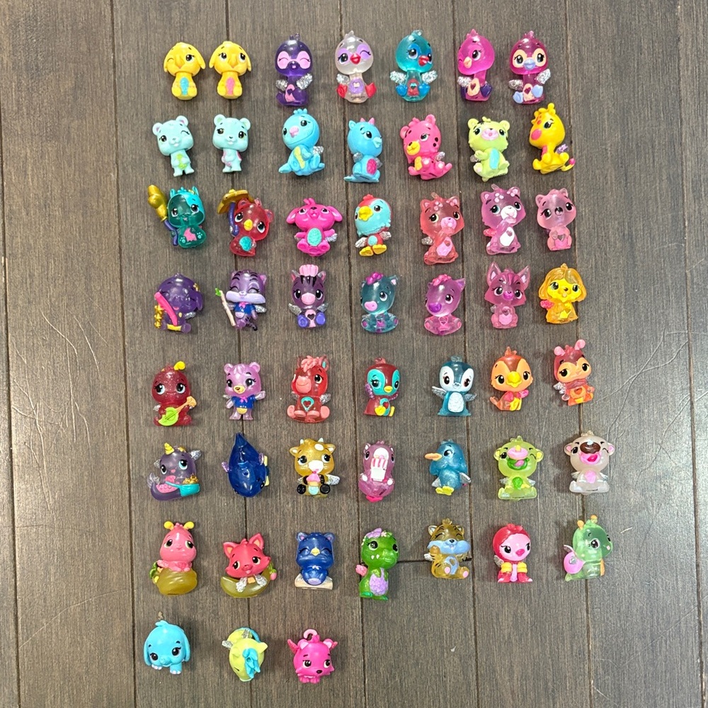 Lot of 52 Hatchimals Colleggtibles